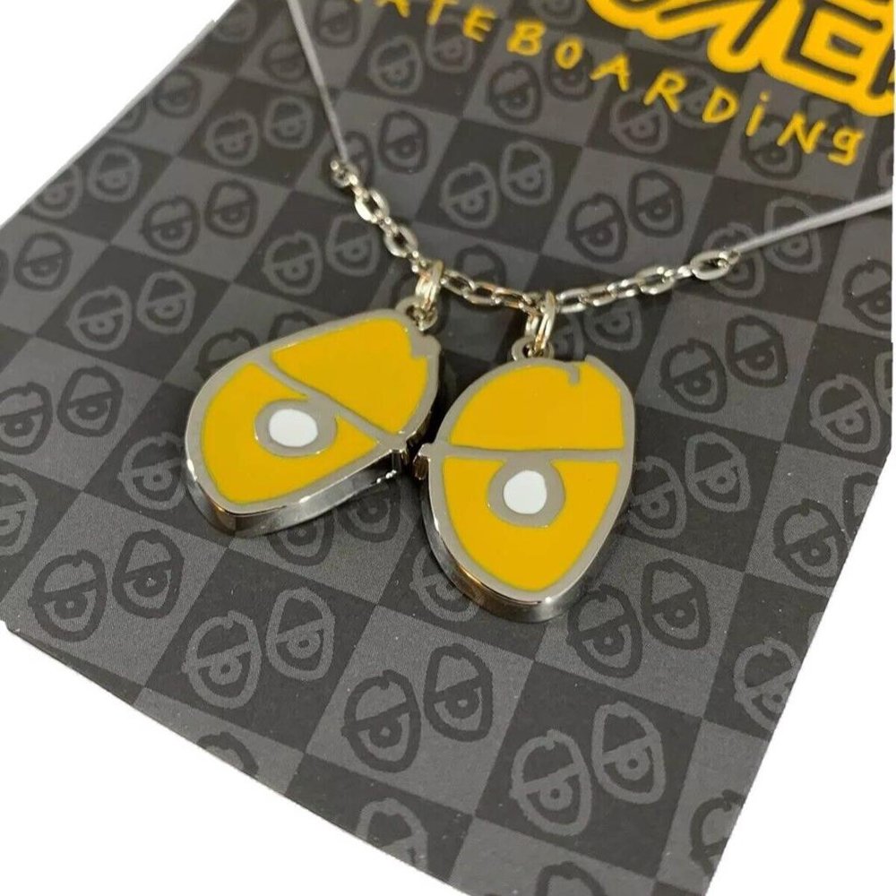 Krooked Eyes Skateboard Pendant mens unisex Necklace Silver/Yellow NWT